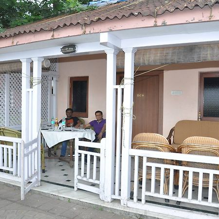 Turf Club House Otel Pune Dış mekan fotoğraf